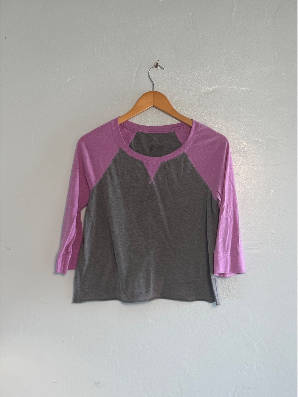 Xhilaration Women's Raglan Sleeve Shirt Medium Gray and Purple [COPY] [COPY]
